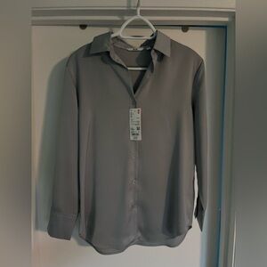 Uniqlo Women’s Grey/Silver Satin Dress Shirt